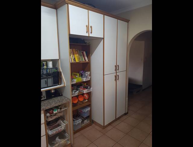 4 BEDROOM HOUSE FOR SALE IN BLUFF